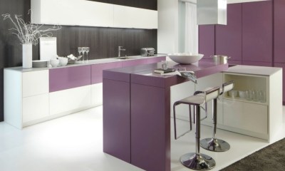 Фиолетовые кухни
